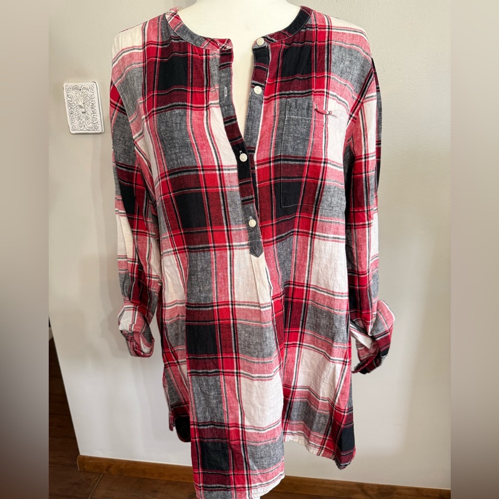 Old Navy Red, White and Black Tunic - Size XL